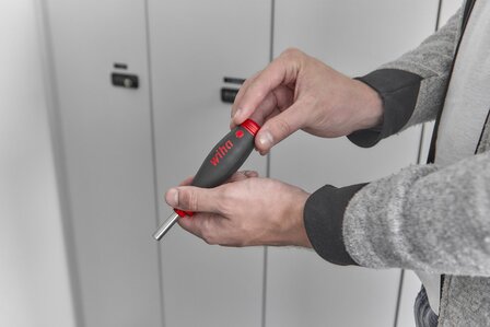 Wiha Schroevendraaier met bitmagazijn PocketMax&reg; magnetisch