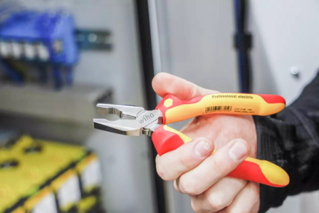Wiha Combinatietang Professional electric met DynamicJoint&reg; en OptiGrip 160mm