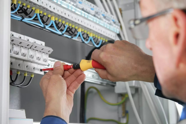 Wiha Momentschroevendraaierset TorqueVario&reg;-S electric 0,8-5,0 Nm PlusMin/Pozidriv 5-delig 38074