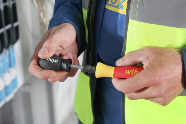 Wiha Momentschroevendraaierset TorqueVario&reg;-S electric 0,8-5,0 Nm PlusMin/Pozidriv 5-delig 38074