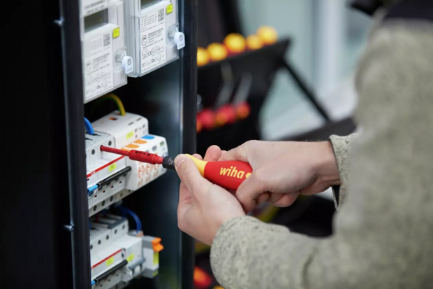 Wiha Momentschroevendraaierset TorqueVario&reg;-S electric 0,8-5,0 Nm PlusMin/Pozidriv 5-delig 38074