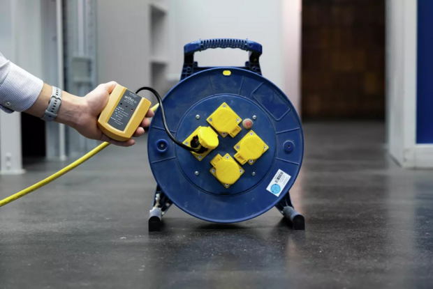 Wiha contactdoostester 230V AC CAT II (45220)