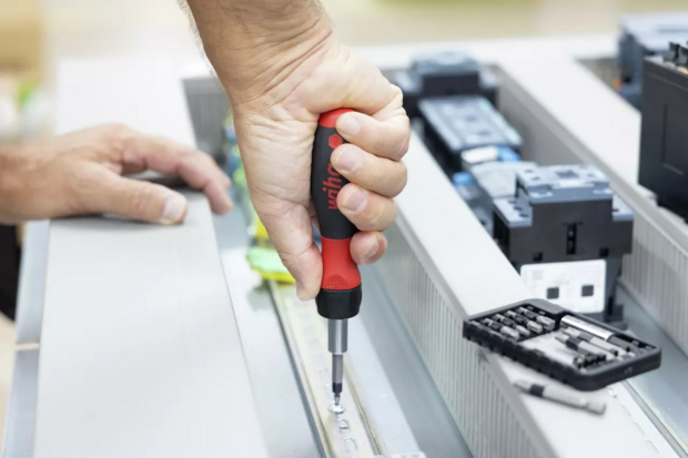 Wiha Schroevendraaier met bithouder SoftFinish&reg; met ratelfunctie